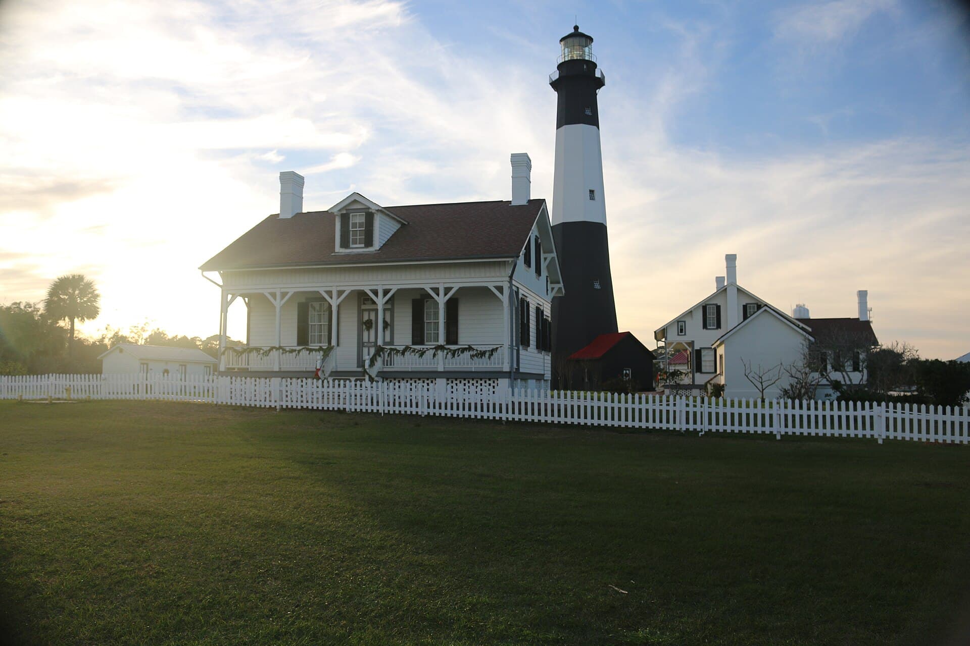 Tybee Island Light Station tower and keeper's cottage