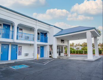 Sandcastle Inn Exterior